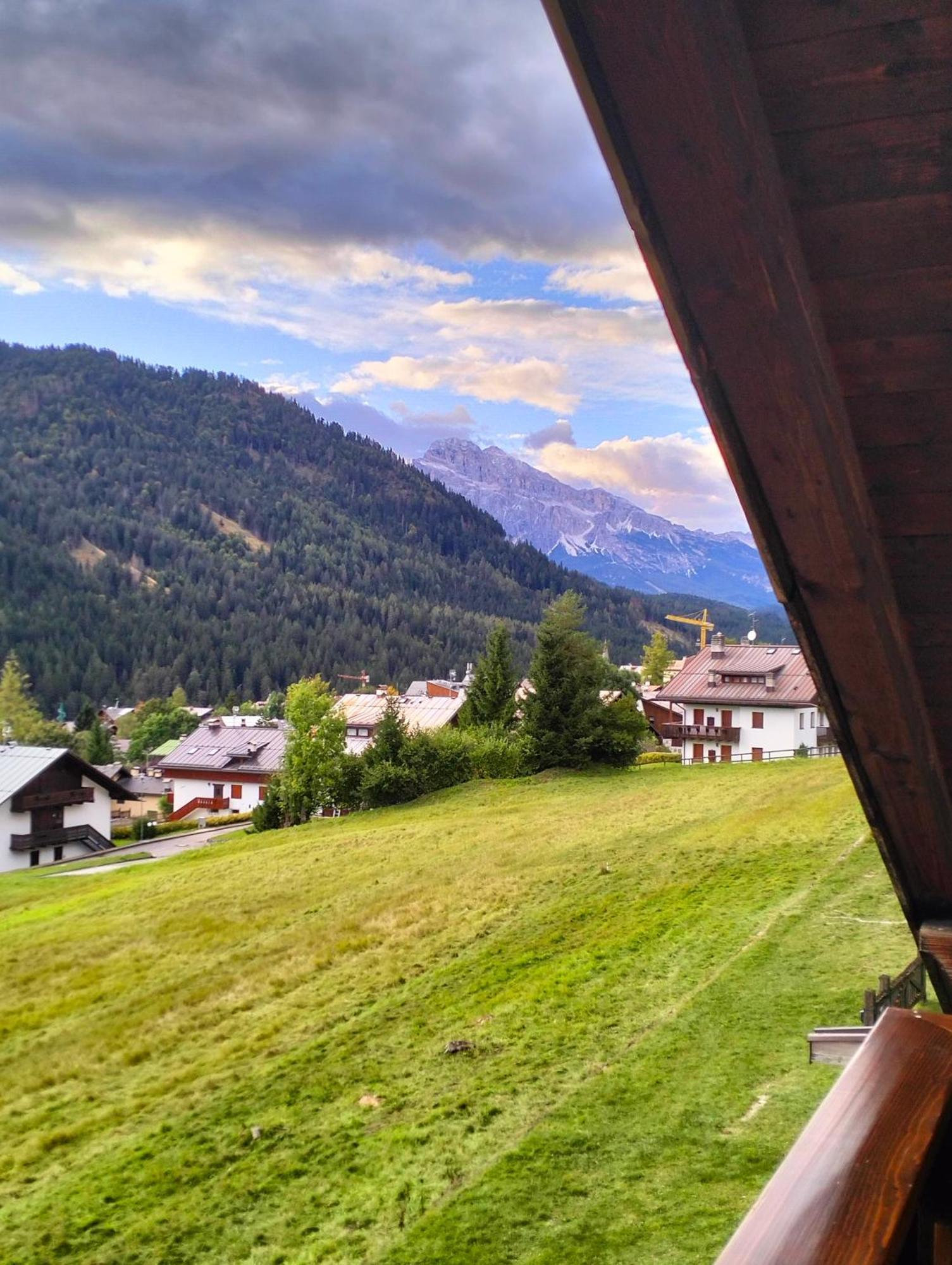 Deliziosa Mansarda Con Vista Dolomiti Daire San Vito di Cadore Dış mekan fotoğraf